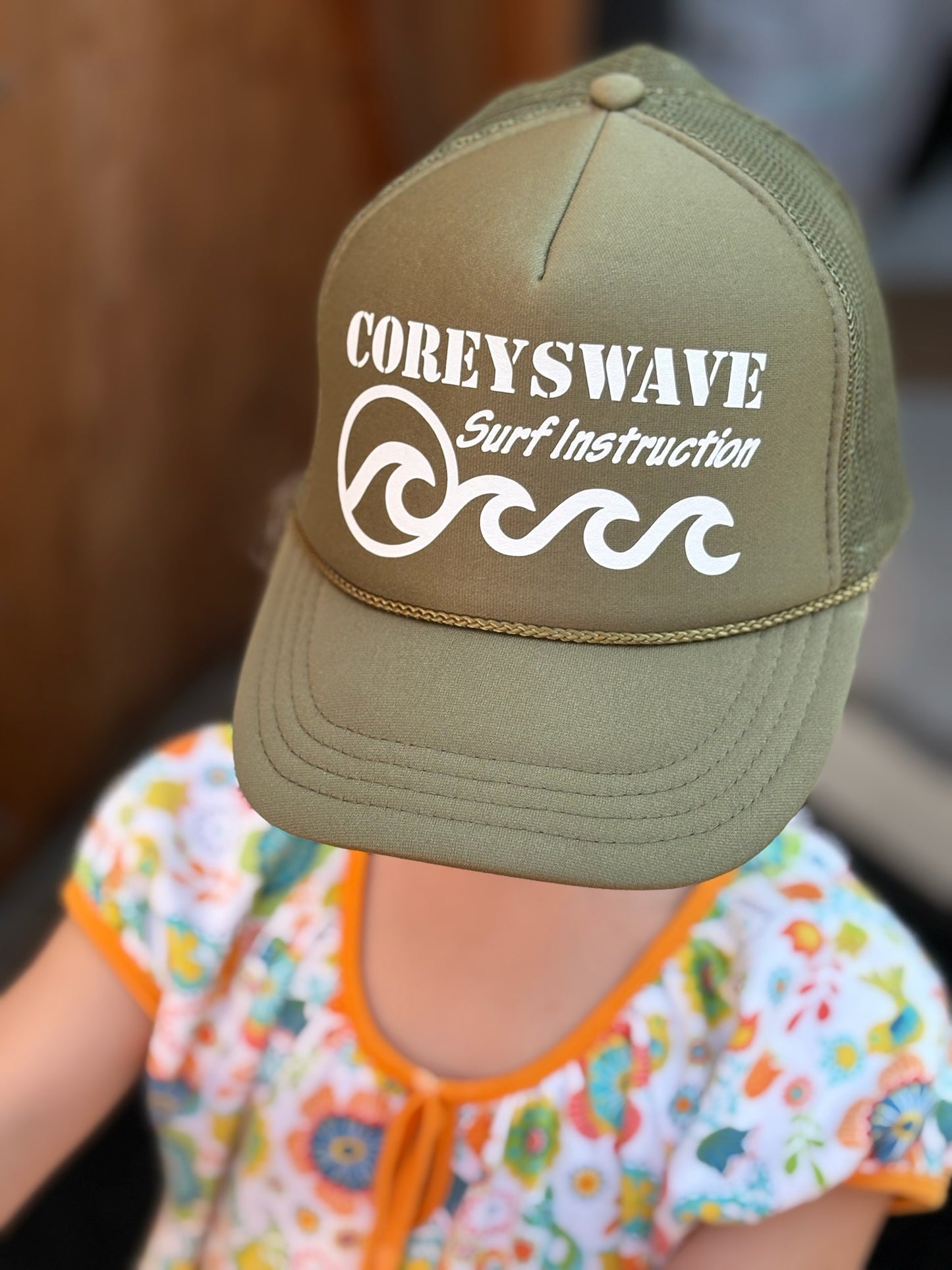 Coreyswave Trucker hat - Olive green/White